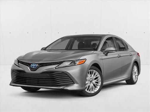 Tan/Brown 2018 Toyota Camry Hybrid XLE