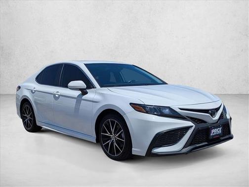 Ice Cap 2023 Toyota Camry SE