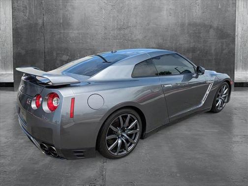 2015 Nissan GT-R Premium