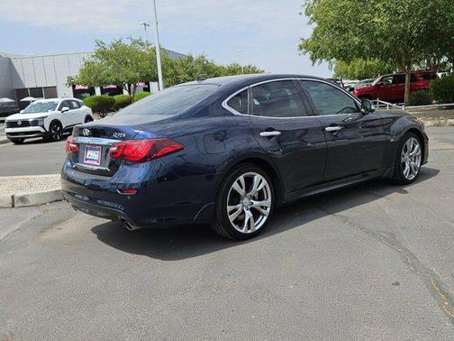 2019 INFINITI Q70 3.7 LUXE