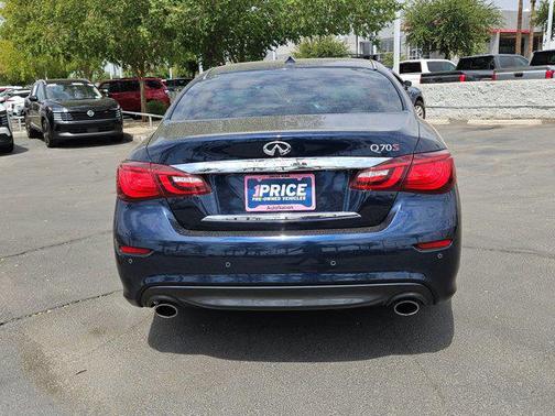 2019 INFINITI Q70 3.7 LUXE