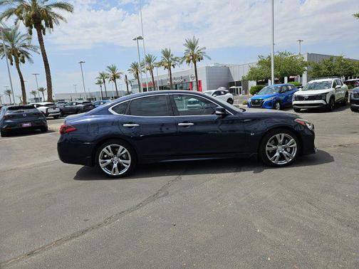 2019 INFINITI Q70 3.7 LUXE