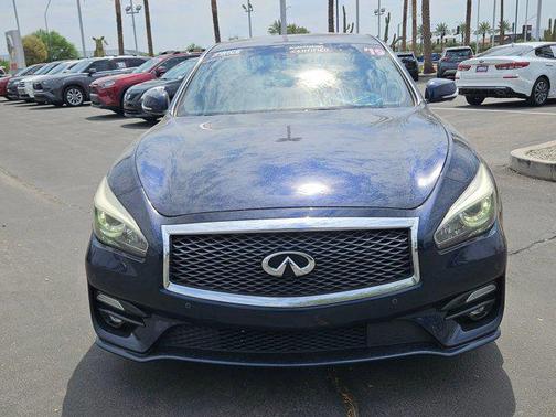 2019 INFINITI Q70 3.7 LUXE