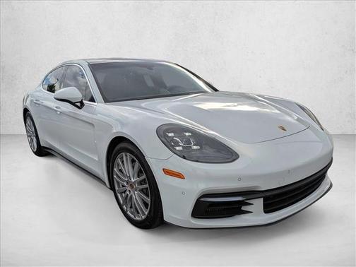2018 Porsche Panamera 4S