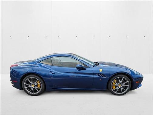 2010 Ferrari California Base