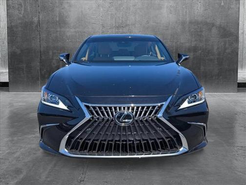 2025 Lexus ES 300h Base