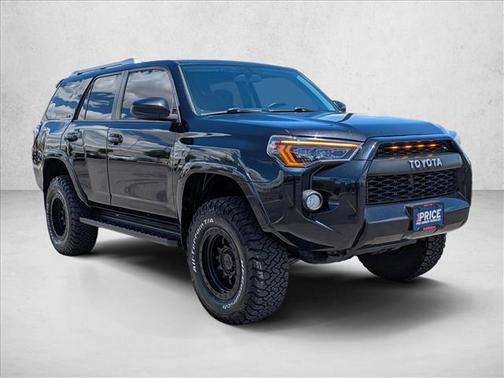 Midnight Black Metallic 2016 Toyota 4Runner SR5