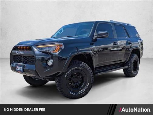 Midnight Black Metallic 2016 Toyota 4Runner SR5