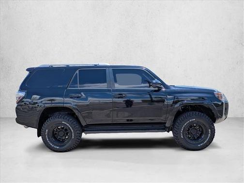 Midnight Black Metallic 2016 Toyota 4Runner SR5