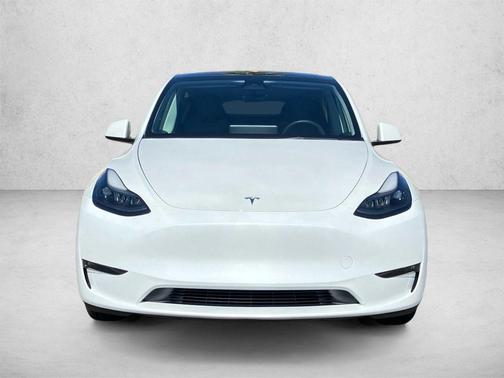 Pearl White Multi-Coat 2023 Tesla Model 3 Standard Range