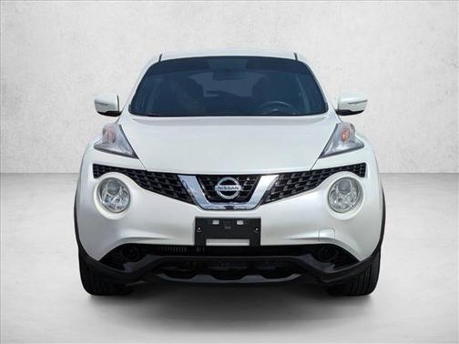 White Pearl 2016 Nissan Juke S