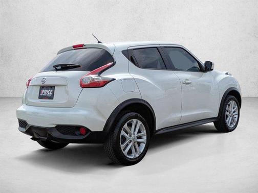 White Pearl 2016 Nissan Juke S