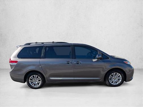 2012 Toyota Sienna XLE