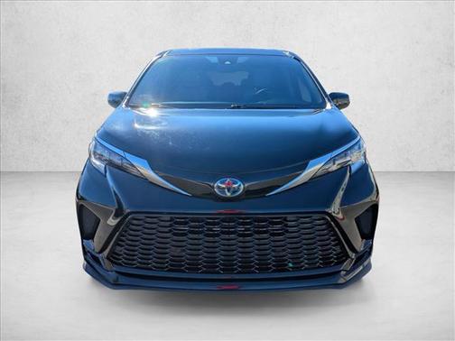 2021 Toyota Sienna XSE 7 Passenger