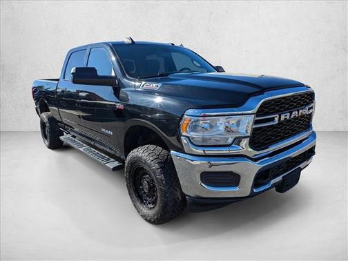 2021 RAM 2500 Tradesman Crew Cab 4x4 6'4' Box