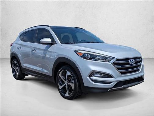 Chromium Silver 2016 Hyundai TUCSON Limited