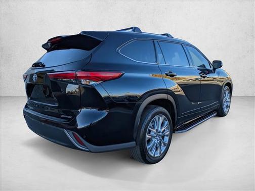 2022 Toyota Highlander Limited