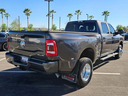 2020 RAM 3500 Big Horn Crew Cab 4x4 8' Box