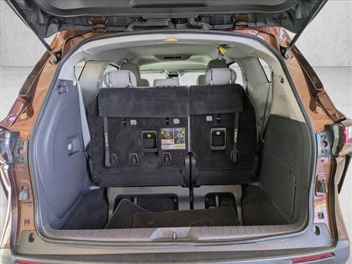 2021 Toyota Sienna LE