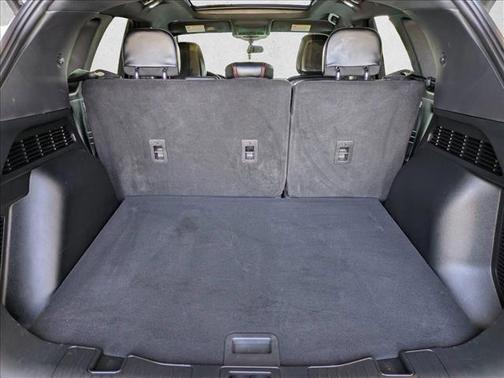 Star White Metallic Tri-Coat 2025 Ford Escape ST-Line