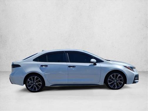 Blizzard Pearl 2020 Toyota Corolla SE