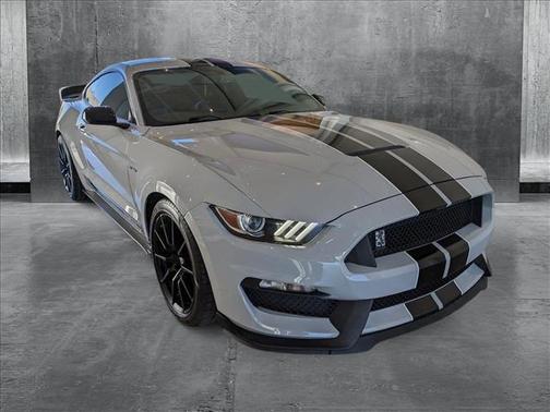 2016 Ford Shelby GT350 Base