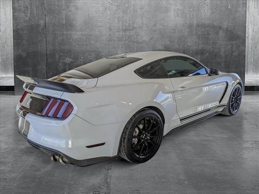 2016 Ford Shelby GT350 Base