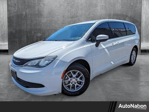 2017 Chrysler Pacifica Touring