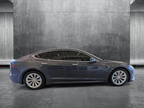 2016 Tesla Model S 90D