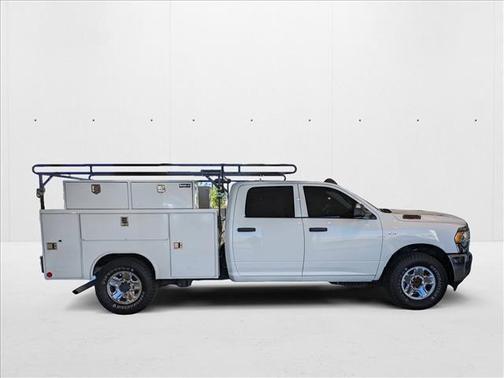 2021 RAM 2500 Tradesman Crew Cab 4x2 8' Box