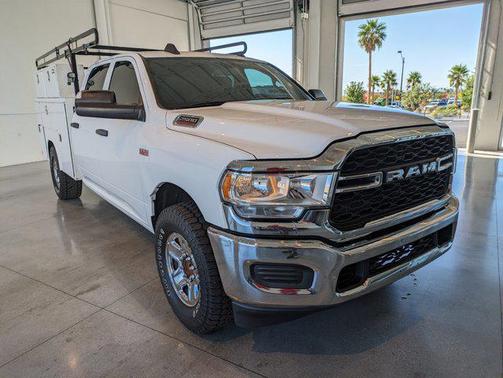 2021 RAM 2500 Tradesman Crew Cab 4x2 8' Box