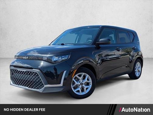 Fusion Black 2023 Kia Soul LX