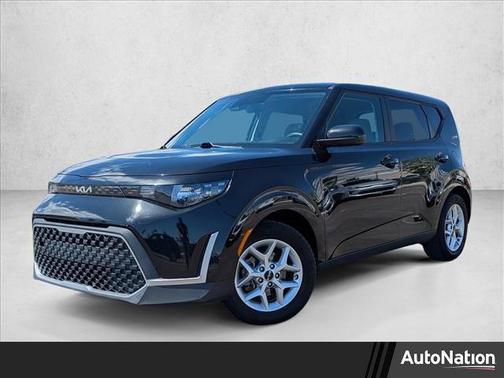 Fusion Black 2023 Kia Soul LX