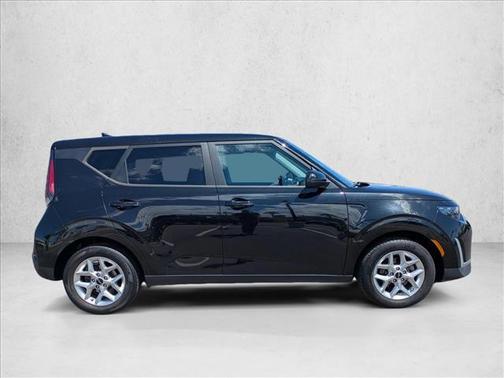 Fusion Black 2023 Kia Soul LX