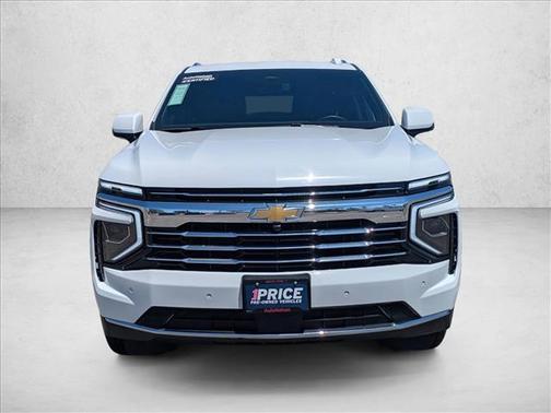 Summit White 2025 Chevrolet Suburban LT