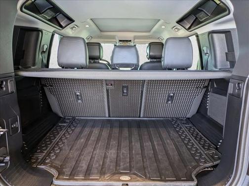 Santorini Black Metallic 2025 Land Rover Defender 110 P300