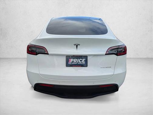 2022 Tesla Model Y Long Range Dual Motor All-Wheel Drive