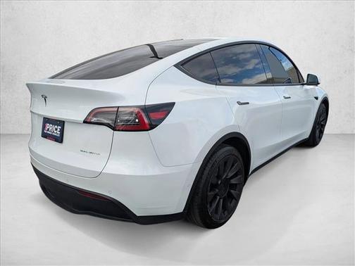 2022 Tesla Model Y Long Range Dual Motor All-Wheel Drive