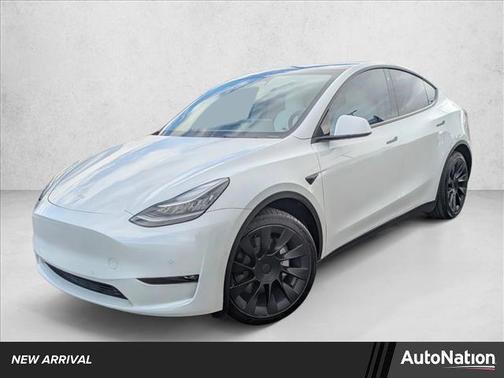 2022 Tesla Model Y Long Range Dual Motor All-Wheel Drive