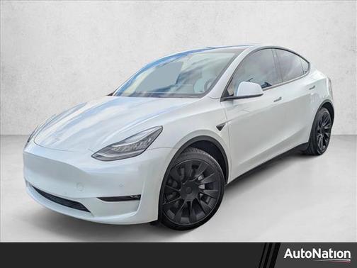 2022 Tesla Model Y Long Range Dual Motor All-Wheel Drive