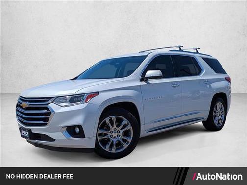 Iridescent Pearl Tricoat 2019 Chevrolet Traverse High Country