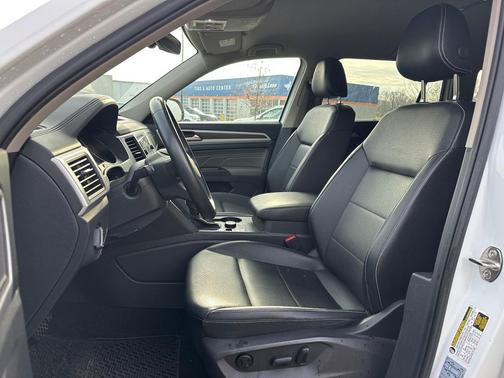 2021 Volkswagen Atlas 3.6L SE w/Technology