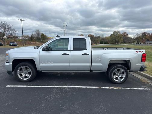 2018 Chevrolet Silverado 1500 Custom