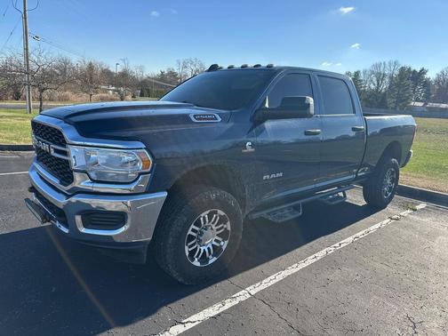 2020 RAM 2500 Tradesman Crew Cab 4X4 6'4' Box