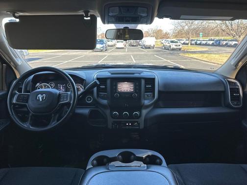 2020 RAM 2500 Tradesman Crew Cab 4X4 6'4' Box