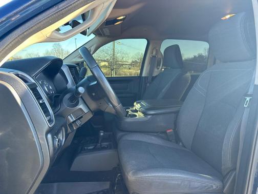 2020 RAM 2500 Tradesman Crew Cab 4X4 6'4' Box