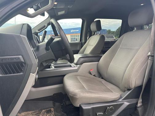Magnetic 2018 Ford F-150 XLT