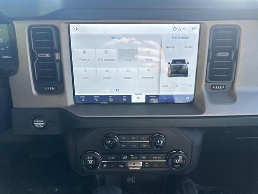 Oxford White 2024 Ford Bronco Outer Banks