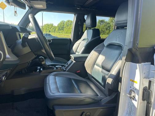 Oxford White 2024 Ford Bronco Outer Banks
