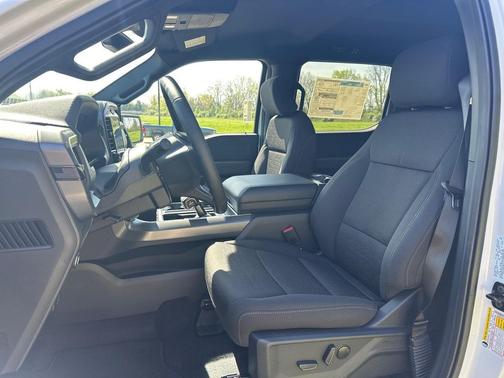 Oxford White 2026 Ford F-150 XLT